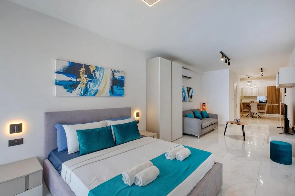 Modern Apartment In Paceville Saint Julian's