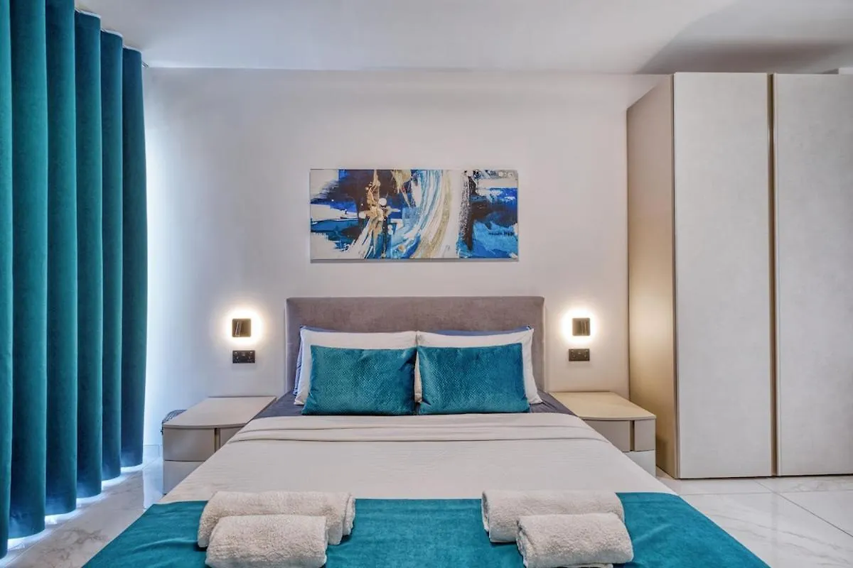 Modern Apartment In Paceville Saint Julian's