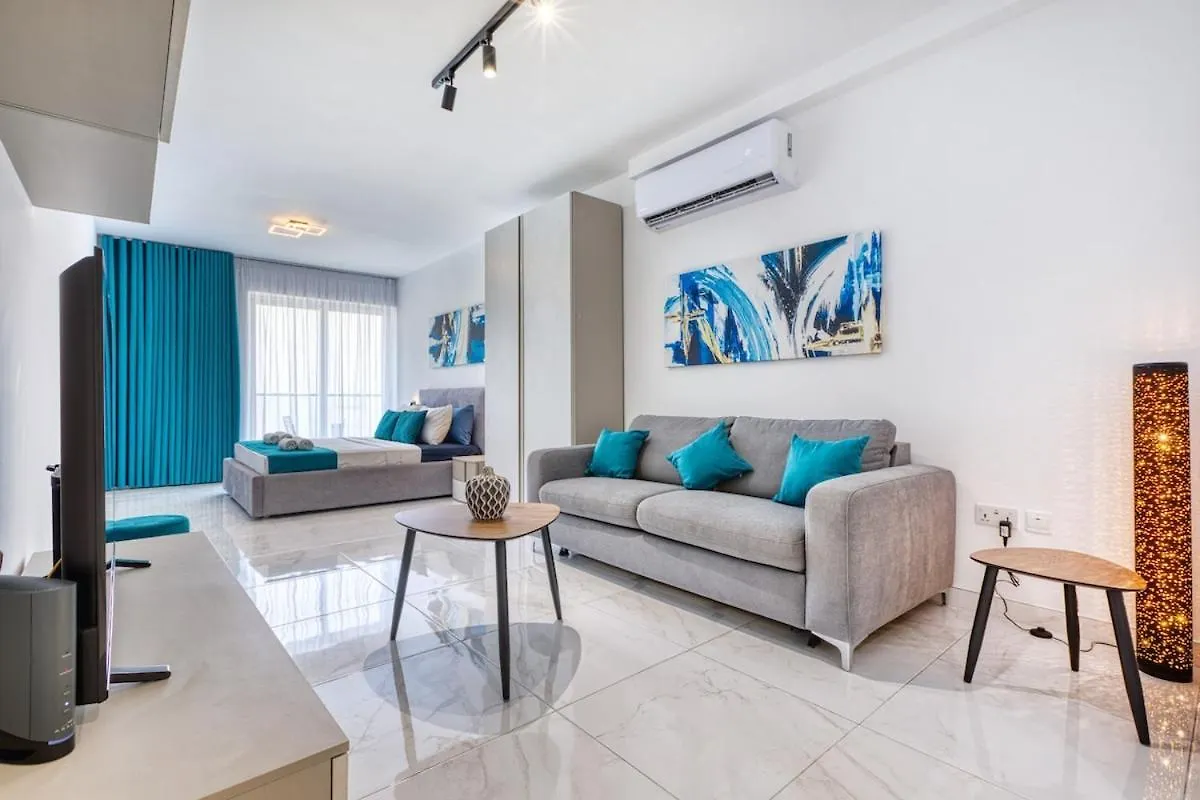 Modern Apartment In Paceville Saint Julian's